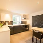 Cottage アパート クラインマハノー